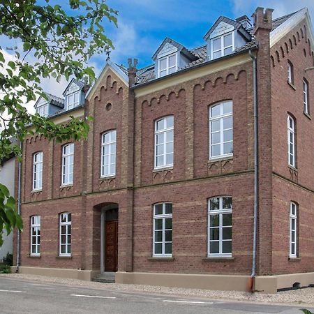 Insel-Apartment Im Herrenhaus Rheinblick Xanten Exterior foto